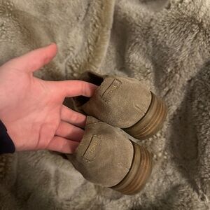 TOMS Women's Tan Suede Moccasins